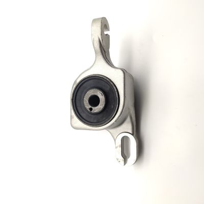 1643300743 1643300843 Front Suspension Control Arm Bushing for Mercedes Benz 2006-